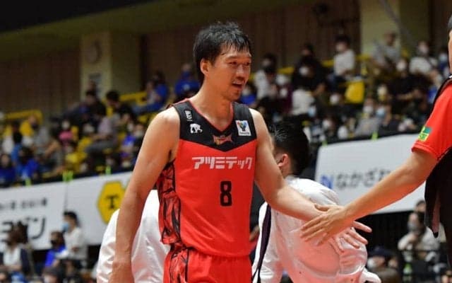 三遠が太田敦也との契約継続を発表「自分らしくチームに貢献していく」