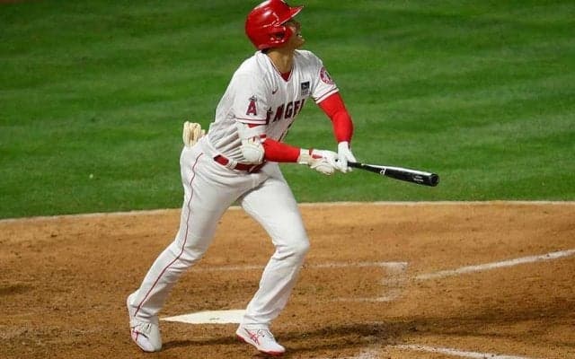 【MLB】「高ーく上がった！」　実況思わず確信も…　場内どっと沸かせた大谷翔平の大飛球