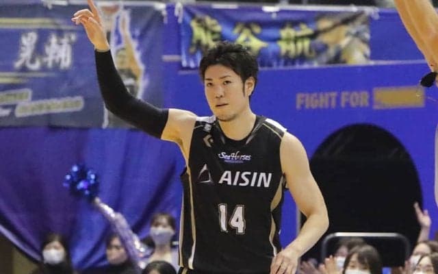 レギュラーシーズンMVPを初受賞の金丸晃輔…「いつかは取りたいと思っていた」