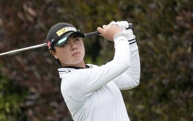 首位浮上の笹生優花はマキロイ激似　スイング比較映像に海外注目「双子」「クールだ」