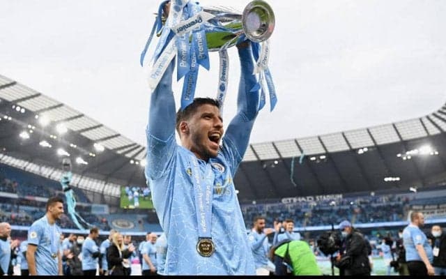 20-21プレミアリーグのプレイヤー・オブ・ザ・シーズンはルベン・ディアス！ DFとして4人目、ポルトガル人として2人目の快挙に