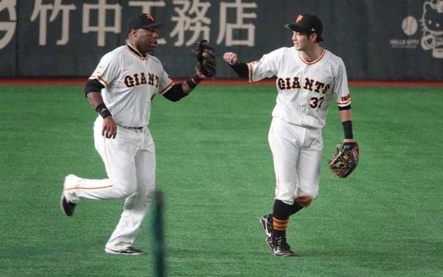 巨人ウィーラーどこ行った？　フェンスに隠れた“美技”に場内騒然「この球際の強さよ」