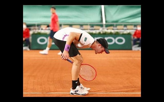  唾吐きペナルティ「腹立った」 