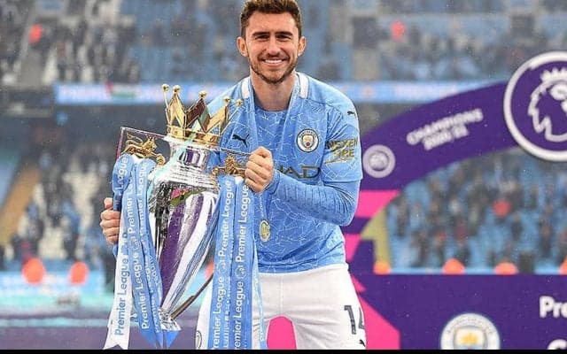 バルセロナがシティから3人目の補強？ スペイン代表入りのラポルテに興味か