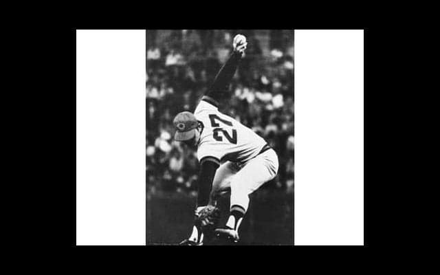 プロ野球史上、唯一無二の美しさ。金城基泰が語る、あのアンダースロー