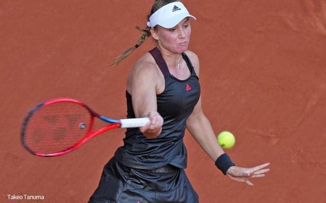 21歳リバキナ、39歳セリーナを下してGS初の8強入り 「彼女のバック側を攻めた」 [全仏オープン]