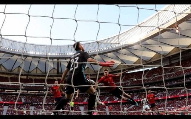 スペインの新守護神ウナイ・シモン 「古典的なGK」から脱却へ
