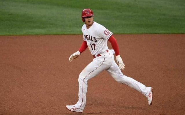 【MLB】大谷翔平、曲芸スライディングで2日連続二盗　2度の年間9盗塁＆60奪三振は史上初