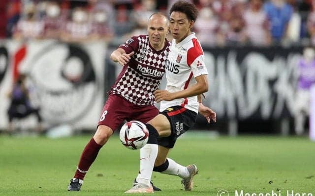 神戸対浦和の「理不尽さこそサッカー」(1)浦和のパスコースを封じた神戸の変則3-5-2