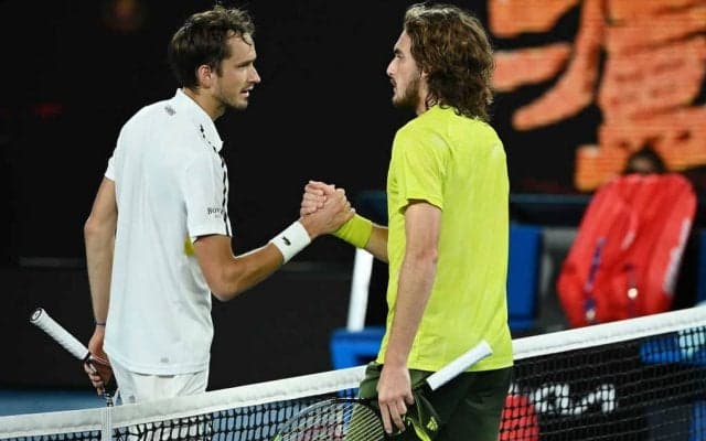 因縁の相手は最高のライバル？チチパスとメドベージェフが全仏準々決勝で対戦へ