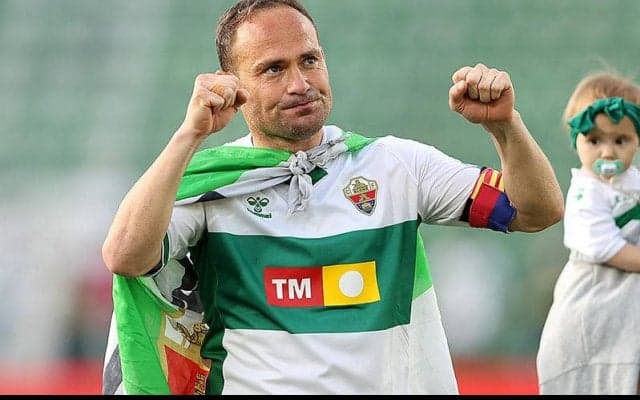 エルチェのレジェンドFWニノが40歳で現役引退…オサスナやレバンテでもプレー