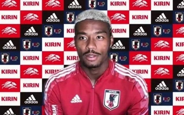 急きょ招集、代表デビューに期待のオナイウ阿道「結果を残したい」、ゴールパフォーマンスも継続「盛り上げられたら」