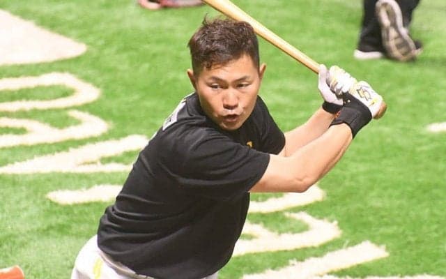 「いなくなったら困る」　鷹・工藤監督も認める“便利屋”中村晃の重要性