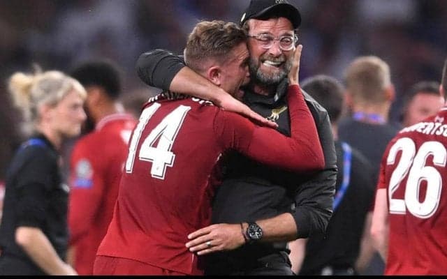 リバプール加入10周年を迎えたヘンダーソン、クロップ監督は「尊敬と愛情を受ける人物」と絶賛