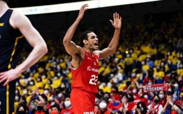 A東京がセバスチャン・サイズを獲得「優勝に向けて全力プレーで勝利に貢献します」