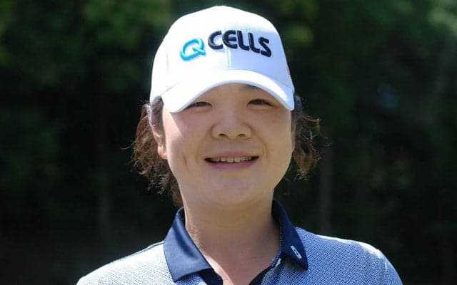 パッティングの距離感は右手のひらで！イ・ミニョンのパッティング練習法