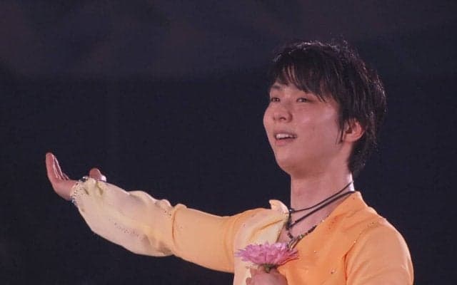団体戦ならではの名演出！羽生結弦ら日本代表が見せた感動的なエキシビションをもう一度