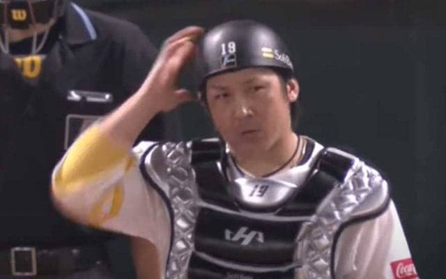 盗塁阻止率は驚異の.441　広島相手に炸裂した鷹“甲斐キャノン”が「完璧すぎ」
