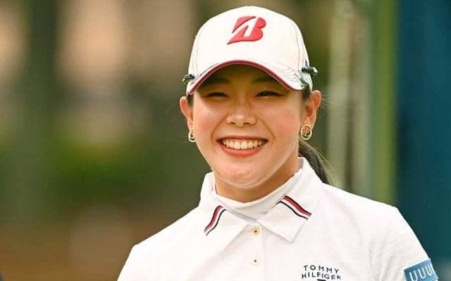 21歳吉田優利、会心パット連発で6アンダー　高校からの“相棒”と「明日も60台で」