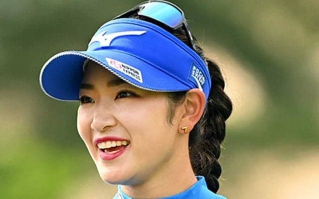 原英莉花、真っ青ウェアで今年ベスト67　「ミズノのゴルフバッグみたいだねと（笑）」
