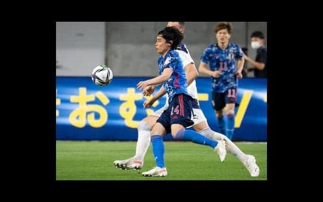 伊東純也は「当確」なのか。久保建英、堂安律…競争激しい右サイド