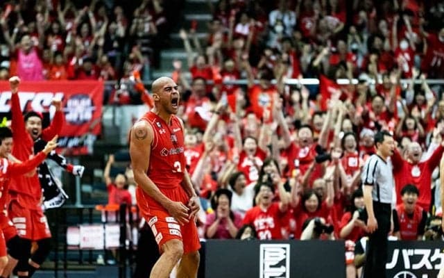 マイケル・パーカーが群馬に完全移籍「ジェッツで過ごした時間は一生忘れません」