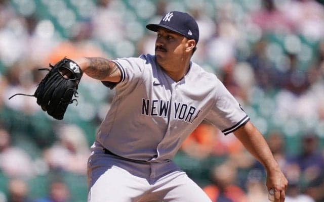 【MLB】背中を2回も見せる珍投法　“おかわりトルネード”に米衝撃「トイレを我慢してるよう」