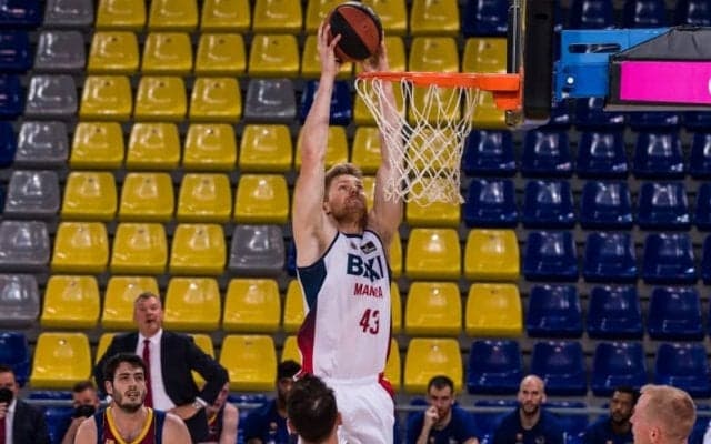 名古屋Dが欧州でのプレー経験が豊富なスコット・イーサトンを獲得