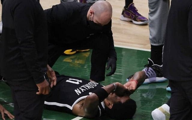 カイリー・アービングが右足首負傷のネッツ、指揮官はハーデンの早期復帰を希望せず