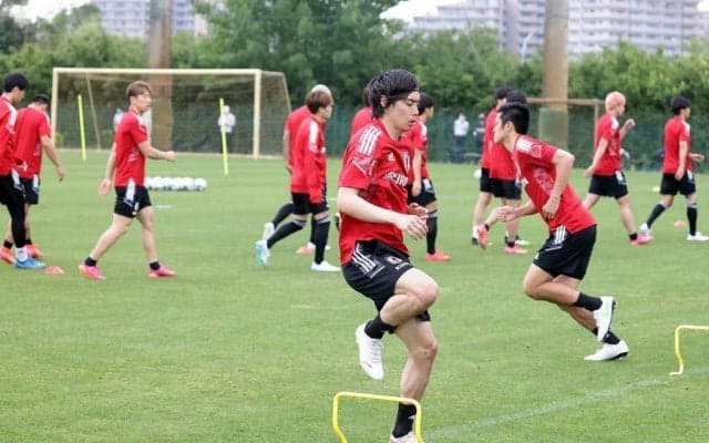 日本代表「怒涛の連戦」激論　大住良之×後藤健生(10)「W杯最終予選」(前編)浅野拓磨の「問題点」と「不可欠」な伊東純也