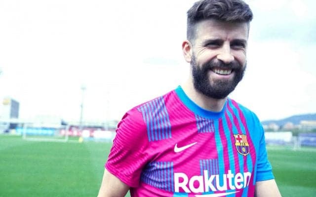 バルセロナが来季のホームユニフォームを発表、クラブのエンブレムから着想を得たデザインに大きく変更へ！