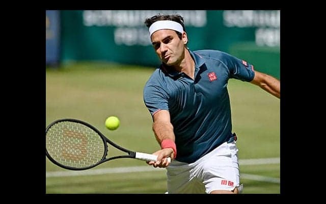  フェデラー 逆転負けで8強逃す 