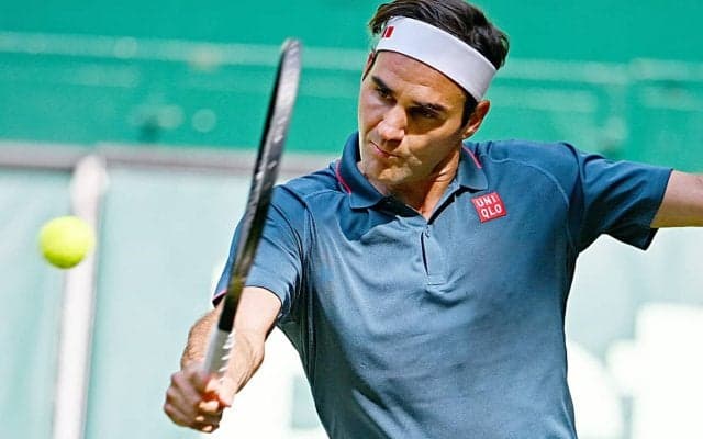 フェデラー敗れる。セットを先取しながら、世界21位オジェ・アリアシムに逆転負けで８強入りならず [ノベンティ・オープン]