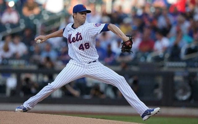 【MLB】無双デグロムが右肩痛で負傷降板　3回8K完全投球で防御率0.54、適時打で打率.423も