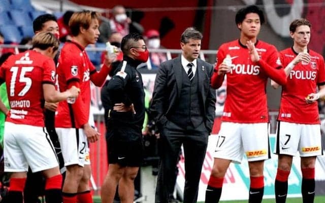 浦和が再び黄金期を取り戻すため…。クラブが示す“3つの本気”と、17年前に重なる情景