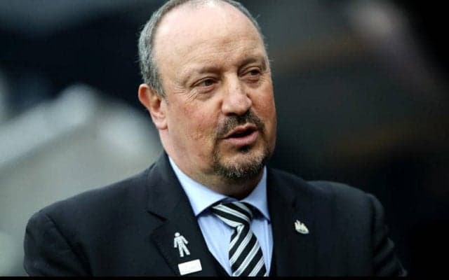 案の定…ベニテス、エバトニアンから歓迎されず スタジアム前に「Benitez not welcome」のバナー