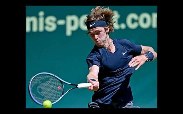 ルブレフ4強「改善できる」