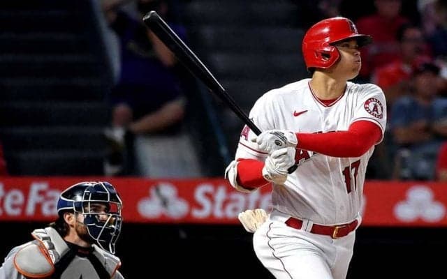 【MLB】大谷翔平、2年ぶり1試合2発で本塁打トップに1本差　日本人最速20号2ラン＆21号ソロ