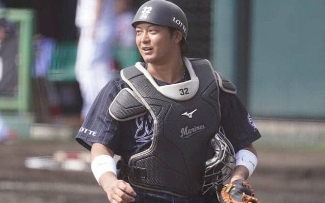 ロッテ佐藤都、打撃に苦しむも「まずは守備」　佐々木朗を「引っ張っていけるように」