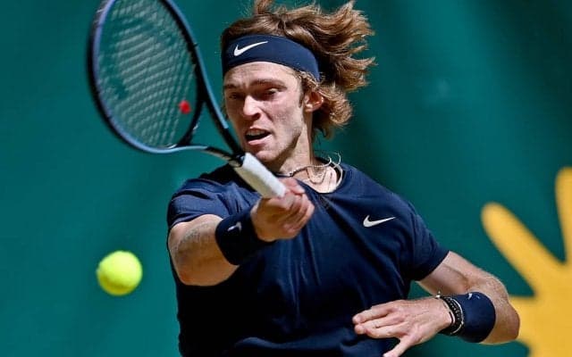 ルブレフ、フルセットでバシラシビリを下し芝大会で初の決勝へ[ノベンティ・オープン]