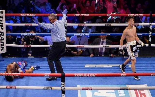 衝撃TKO井上尚弥、ドネア＆カシメロに挟まれて取材対応「いますね（笑）精進したい」