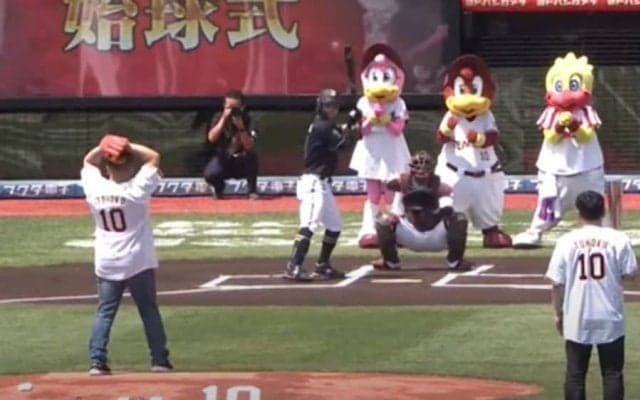 「打ちたくなるような良い球」　サンド伊達さん、打たれて猛抗議も本格投球が話題