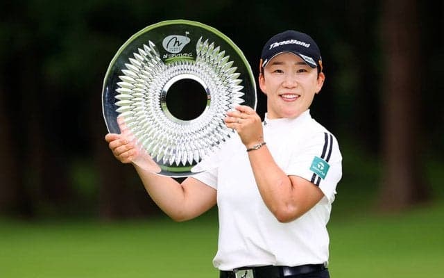 申ジエ「少し運が良かった」　全美貞をプレーオフ4ホール目で下しツアー通算25勝目