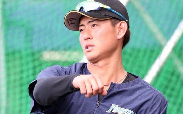 日本ハム姫野が異例の「野手→投手」転向　2015年ドラフト8位入団