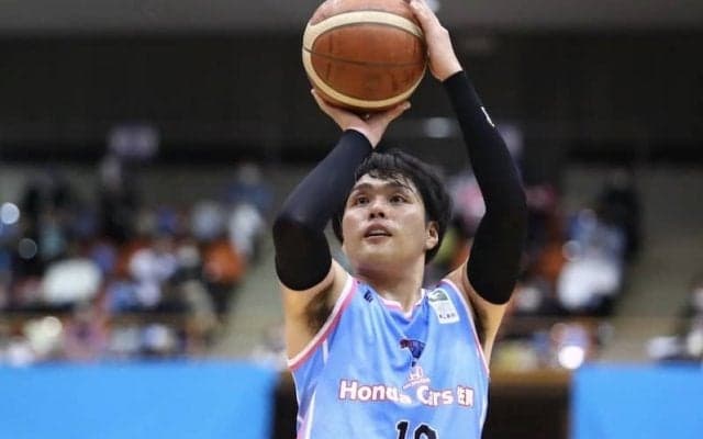 FE名古屋が今季B2の3ポイント成功率賞に輝いた相馬卓弥を獲得