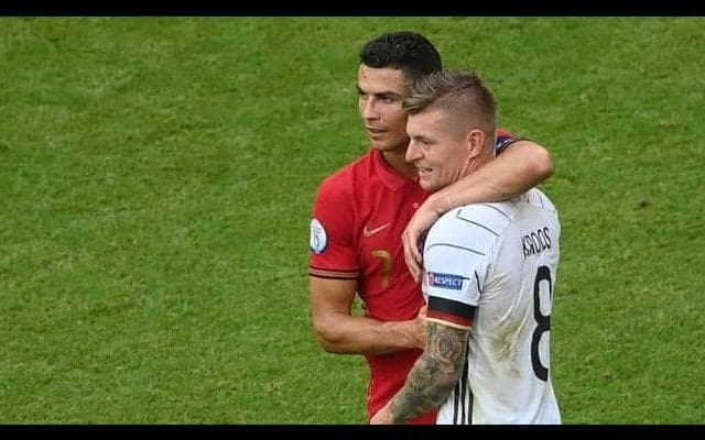 「バカに見えた」「侮辱している」元ドイツ代表がロナウドの“フェイント”を批判