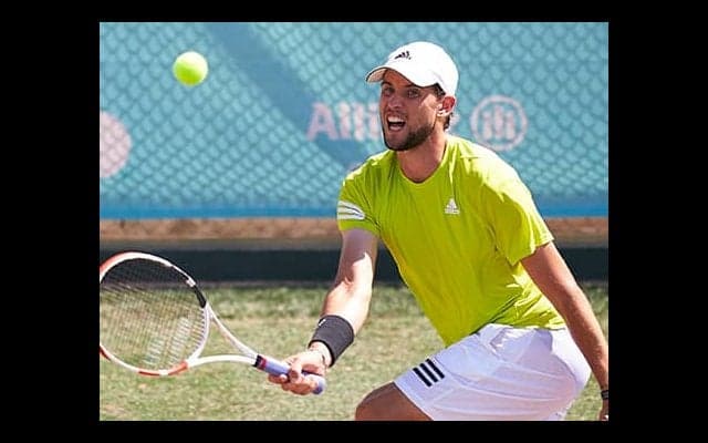 ティーム 手首負傷で途中棄権