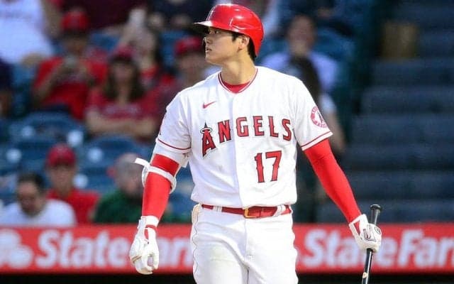 【MLB】大谷翔平、空振り三振も豪快フルスイングに本拠地どよめき　日本人初4戦連発24号なるか