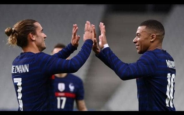 「エムバペは退団の意思をPSGに伝えている」母国フランスで流れる移籍報道