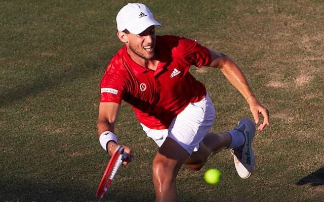 ティエム、芝シーズン初戦で右手首を負傷し途中棄権[マヨルカ選手権]